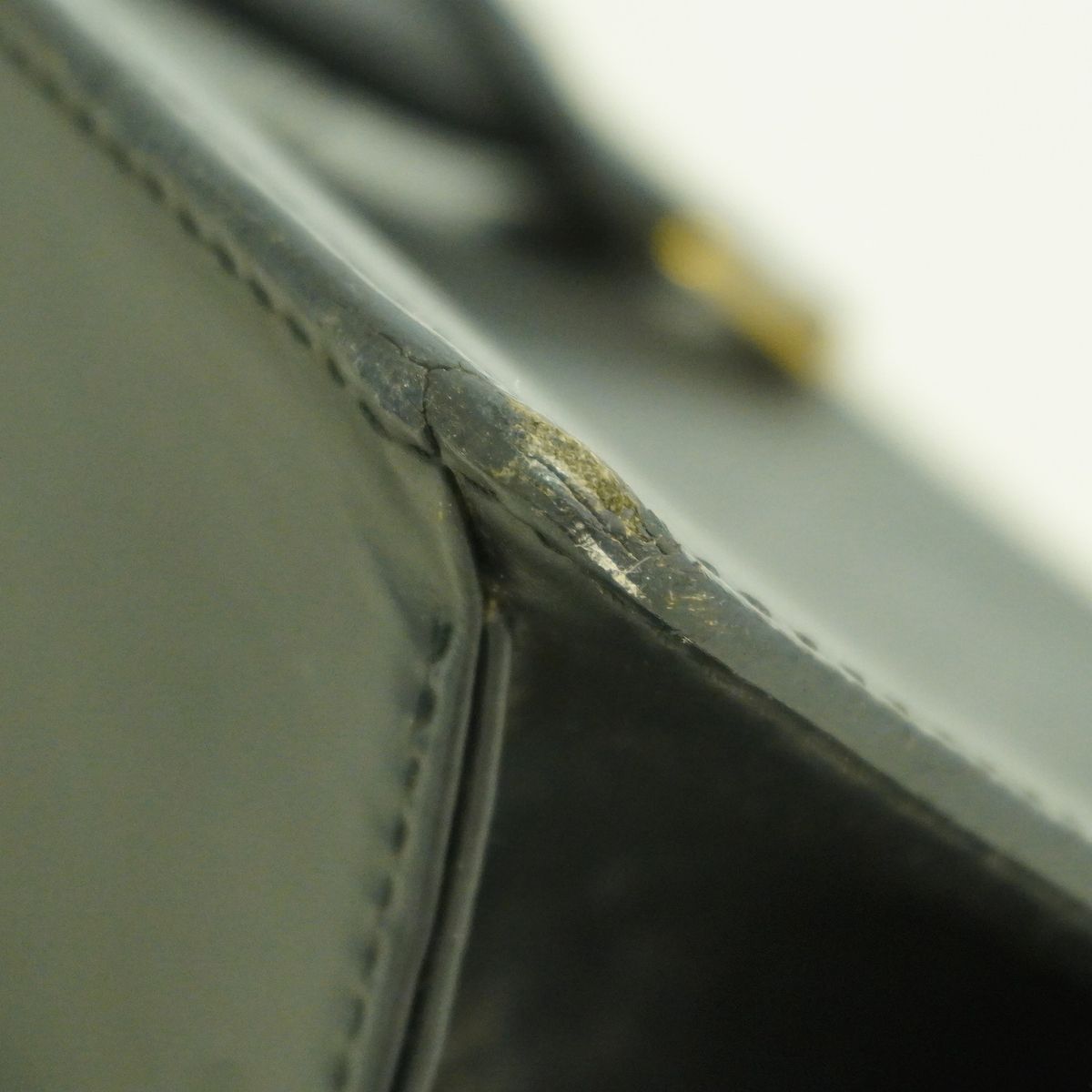 Louis Vuitton Handbag Epi Sac Triangle Noir — view 6