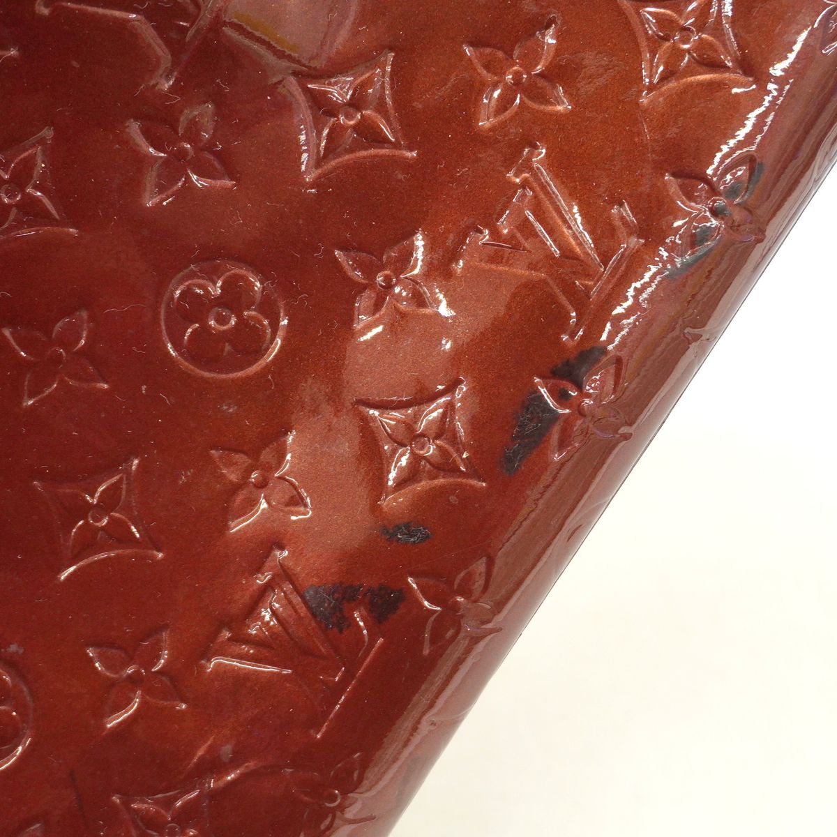 Louis Vuitton Tote Bag Vernis Wilshire MM Rouge Fauvist — view 7