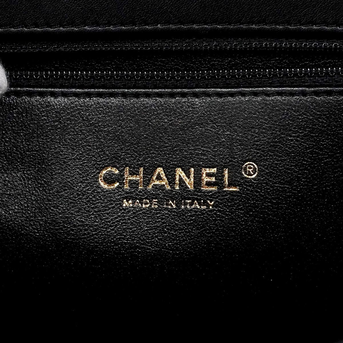 Chanel Shoulder Bag CC Filigree Tweed Black Champagne Gold — view 5