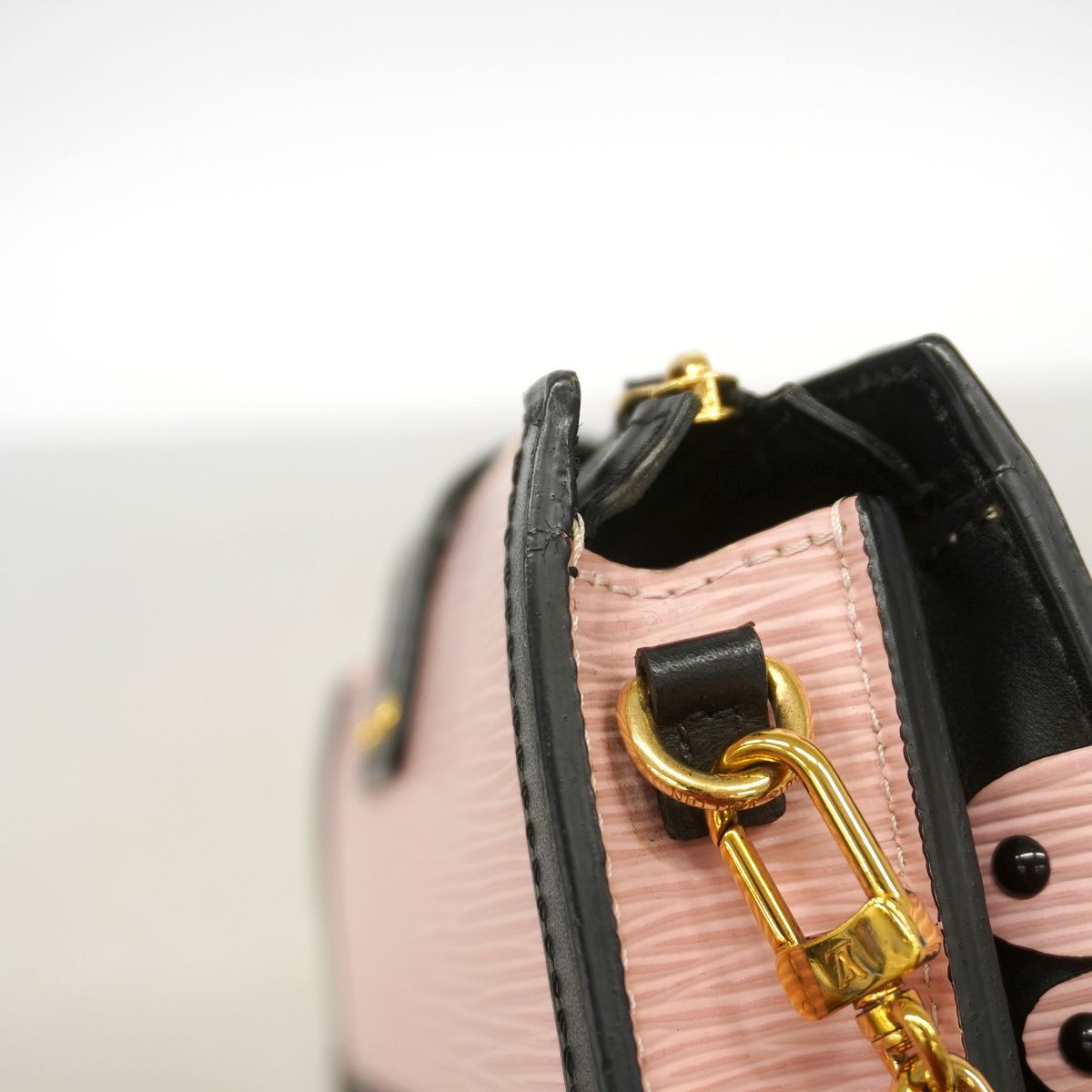 Louis Vuitton Shoulder Bag Epi Trunk Clutch Rose Ballerine — view 7