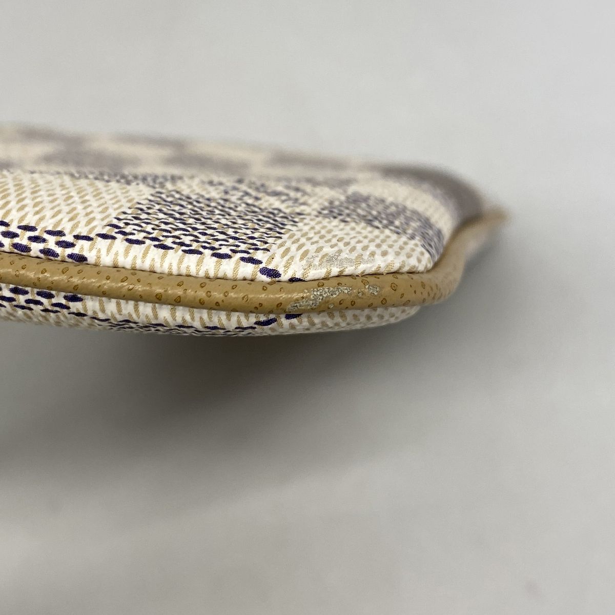 Louis Vuitton Pouch Damier Azur Label Collection Pochette Mila MM White — view 6