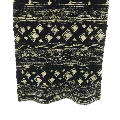 Chanel All Over Print CC Logo Fukure Knit Skirt Fitted Jacquard Navy White 38 — view 4