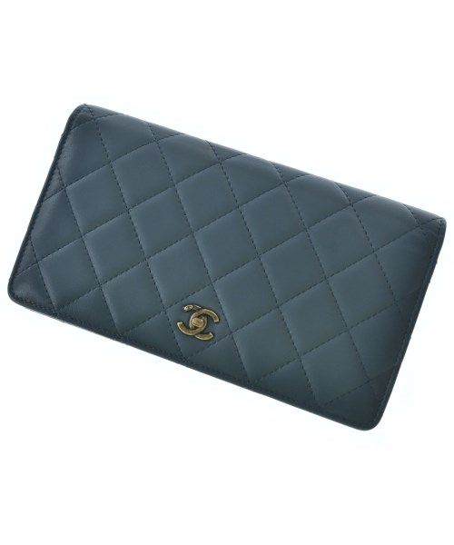 Chanel Matelasse Bifold Wallet CC Logo