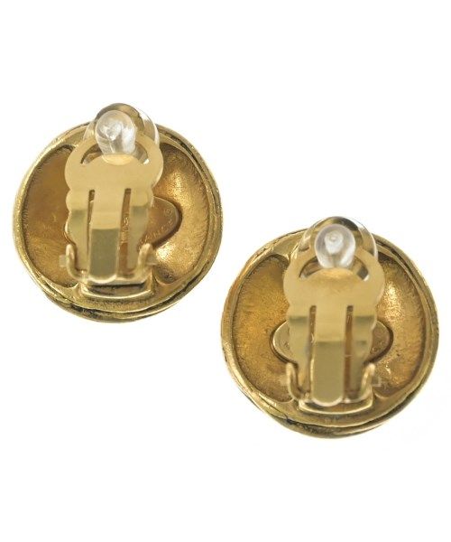 Chanel 94A CC Logo Earrings Gold — view 2