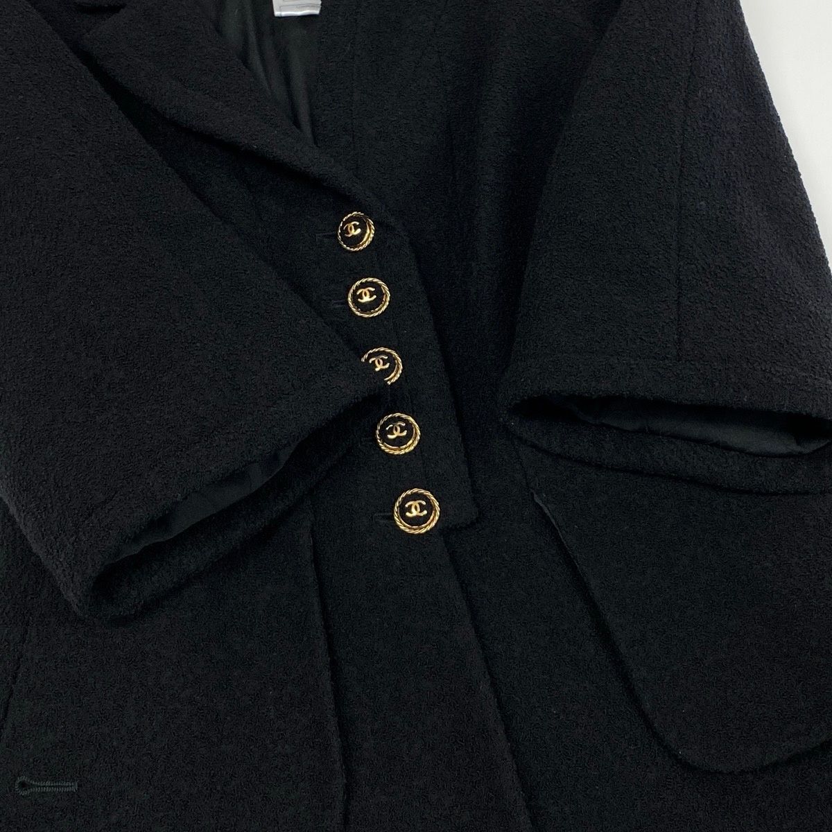Chanel Cropped Tweed Jacket CC Logo Black 38 — view 7