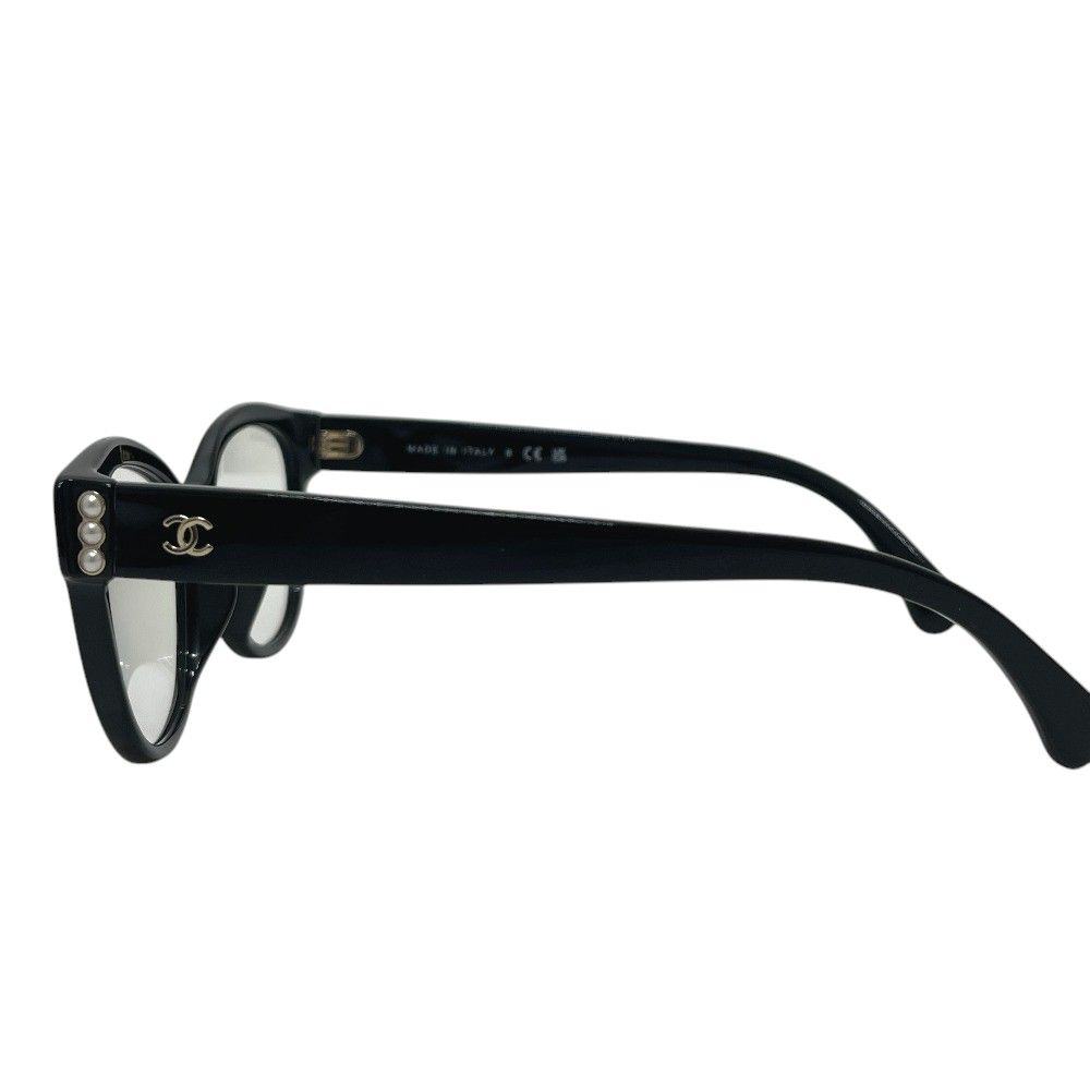 Chanel Sunglasses CC Logo Pearl Black Eyewear — view 2