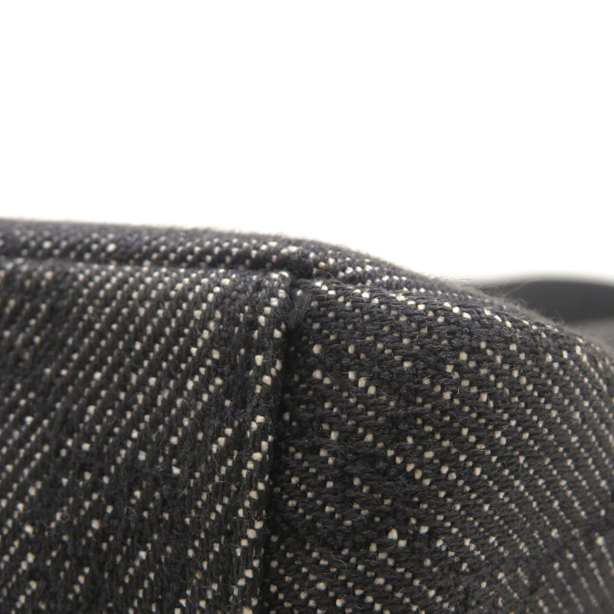 Gucci GG Shoulder Bag Black Canvas Leather — view 7