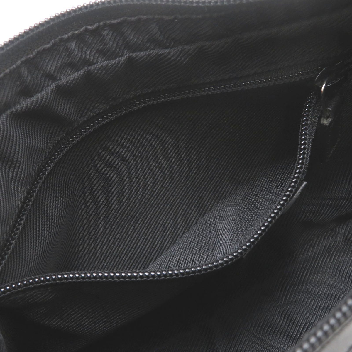 Gucci GG Shoulder Bag Black Canvas Leather — view 4