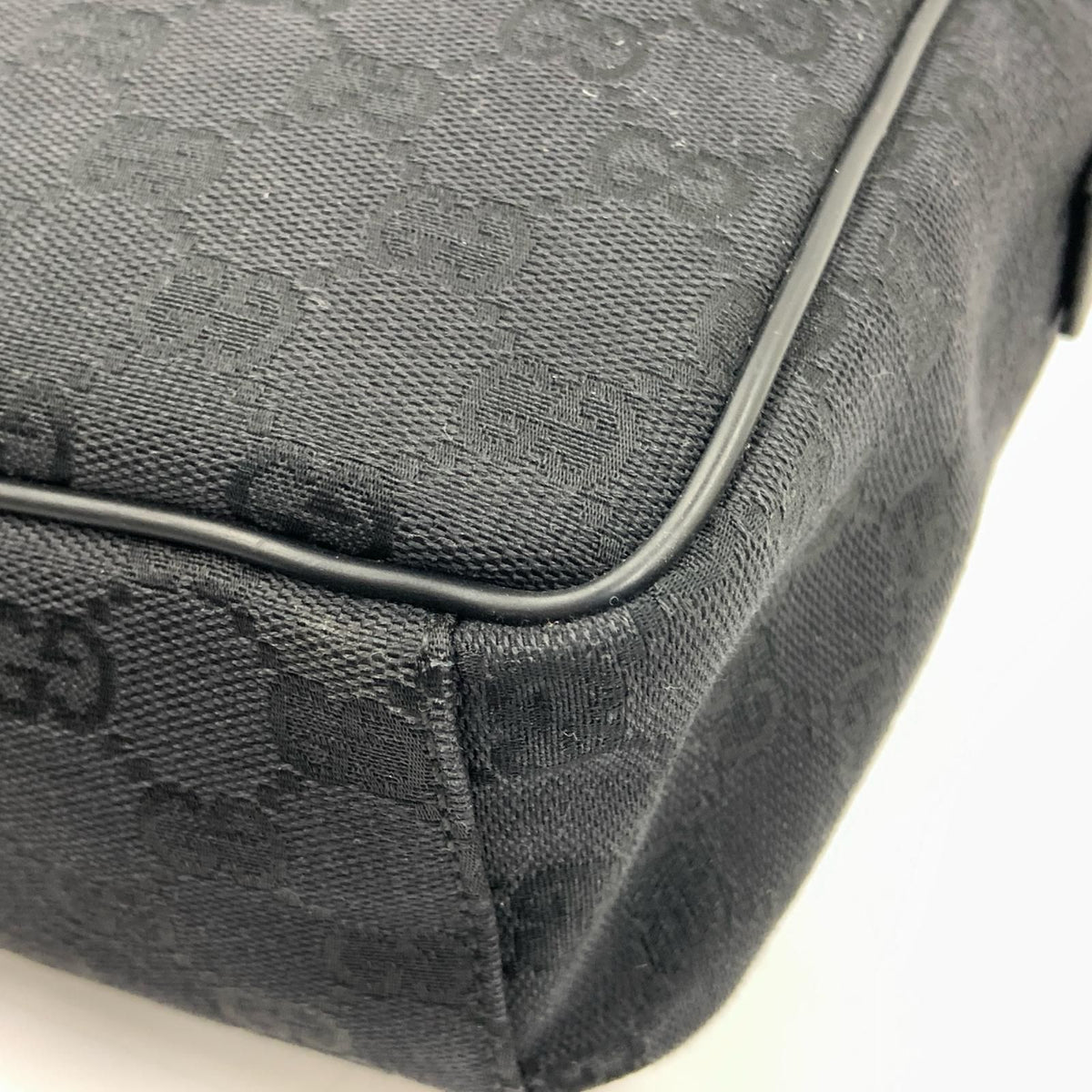 Gucci GG Canvas Shoulder Bag Black — view 8