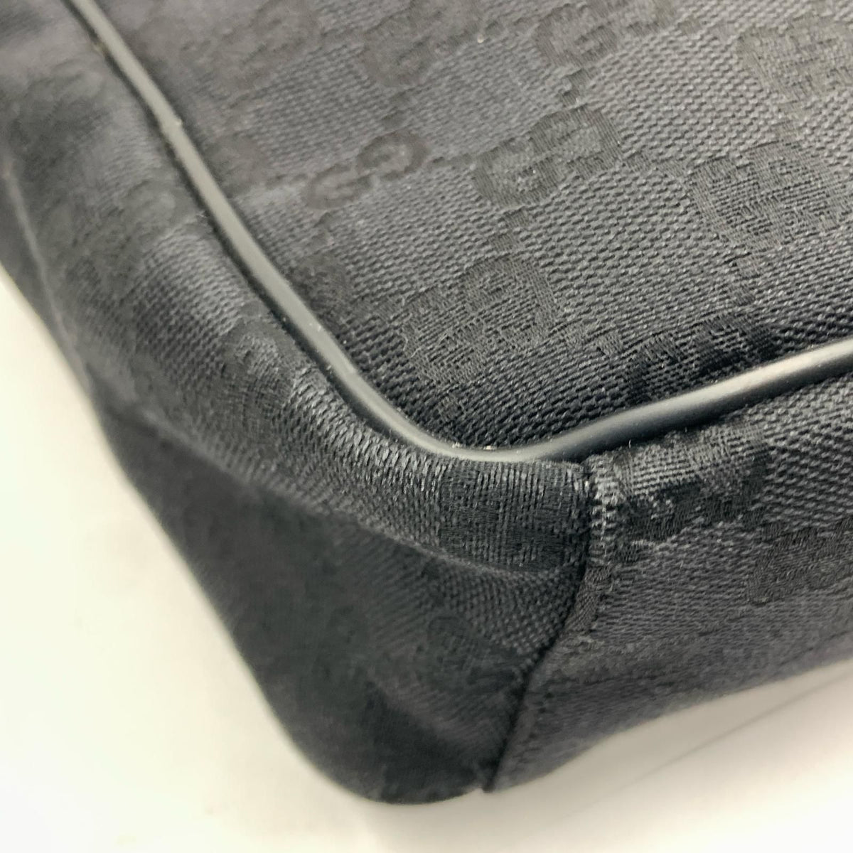 Gucci GG Canvas Shoulder Bag Black — view 5