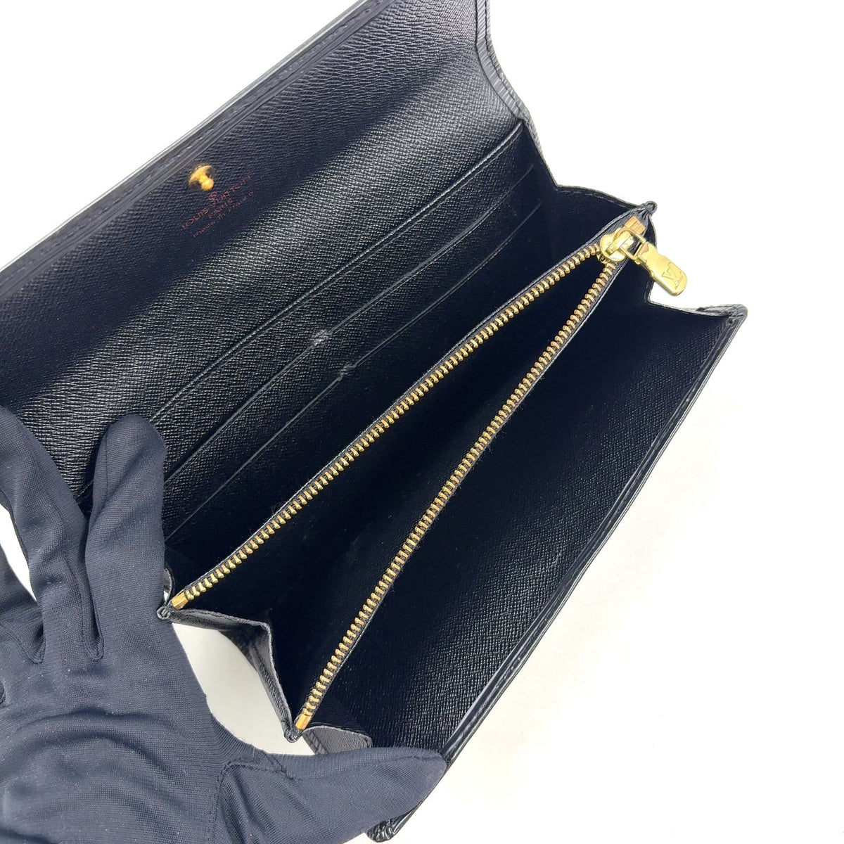 Louis Vuitton Pochette Porte Monnaie Credit Epi Noir Leather Black Bifold — view 3