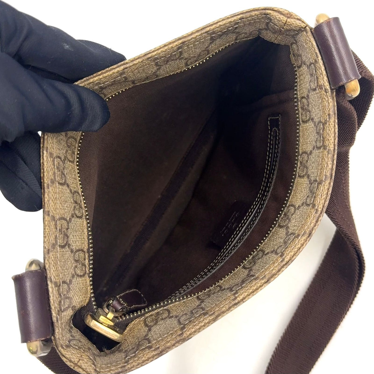 Gucci GG Supreme Leather Khaki Beige Dark Brown Shoulder Bag Gold — view 3