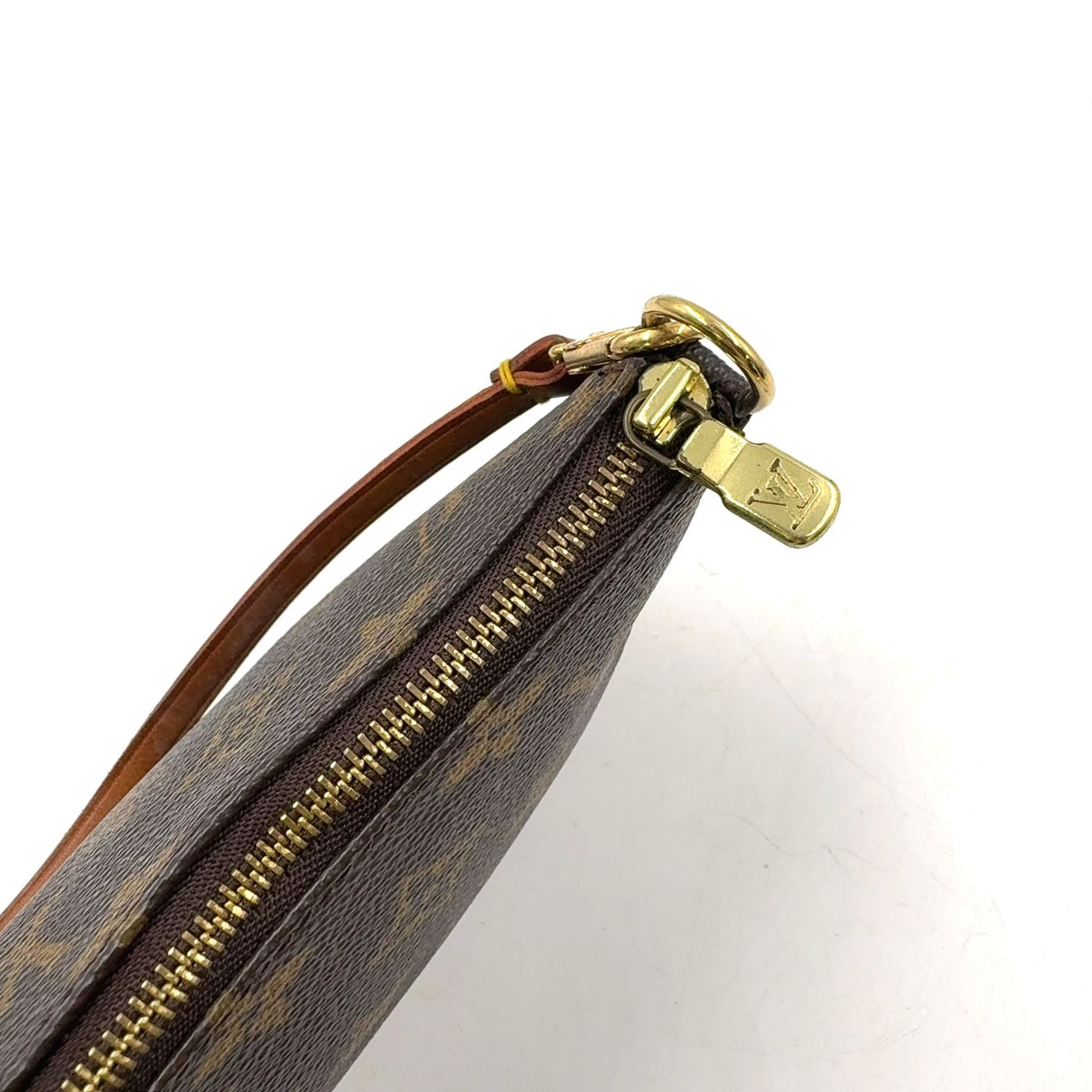 Louis Vuitton Pochette Accessoires Monogram Leather Brown Light Handbag Gold — view 7