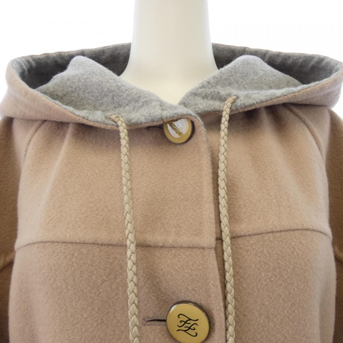 Fendi Coat Beige — view 5