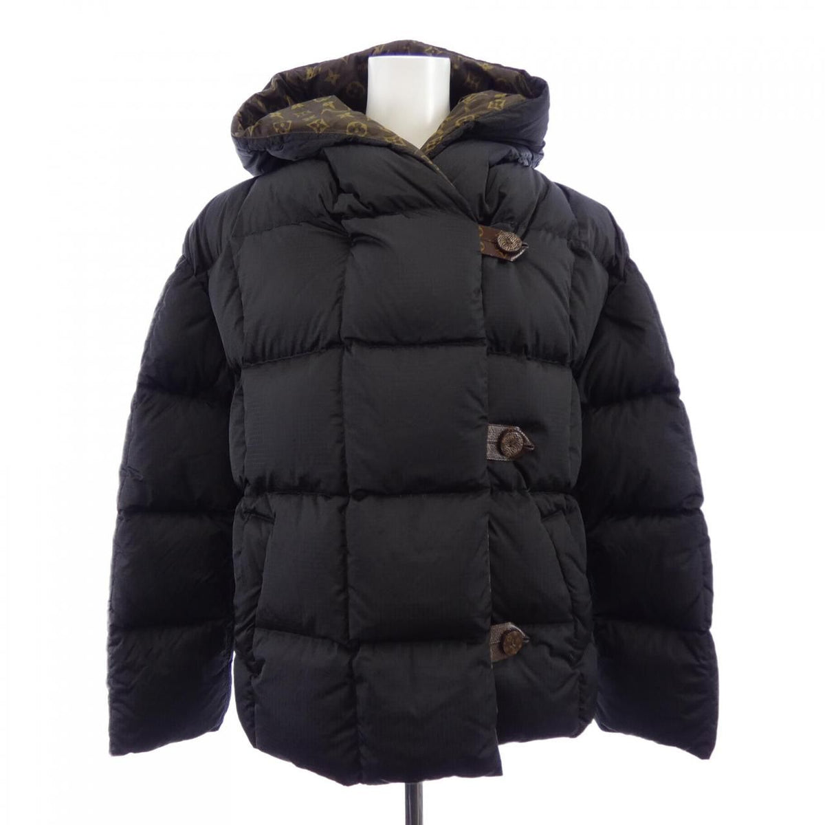 Louis Vuitton Long Sleeve Pillow Puffer Jacket Down