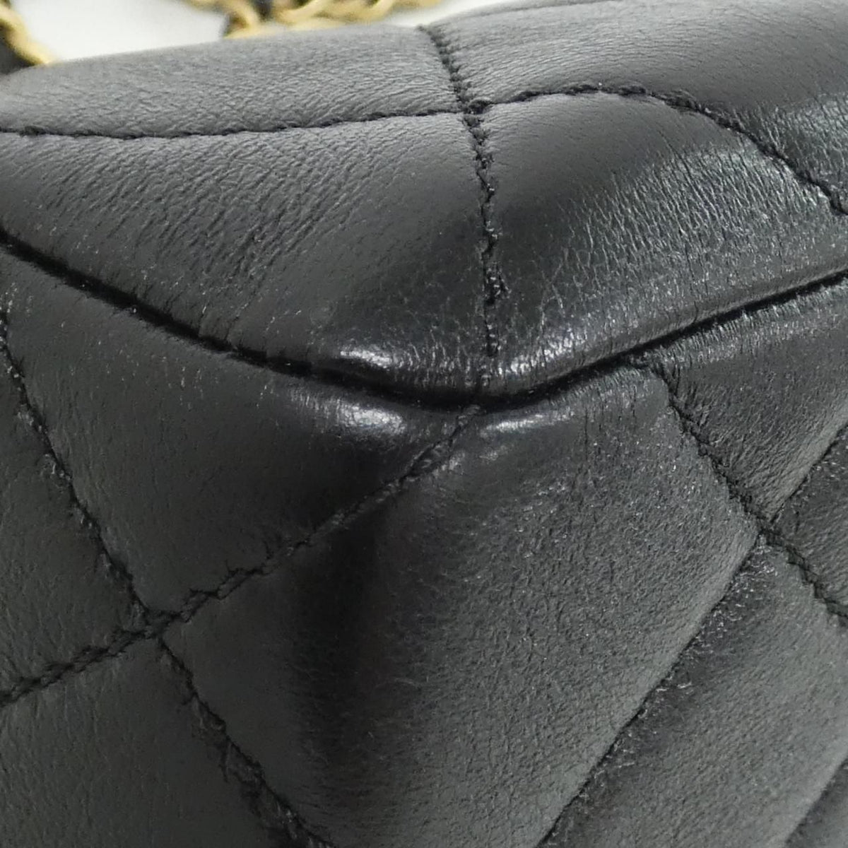 Chanel Bag Handbag Black — view 2
