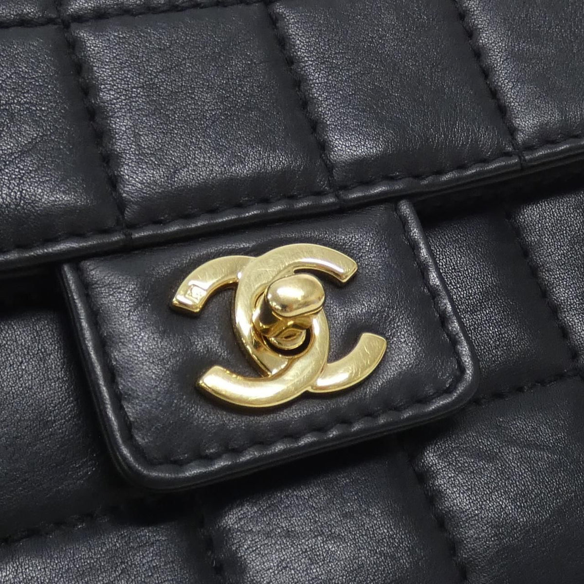 Chanel Vintage Shoulder Bag — view 4