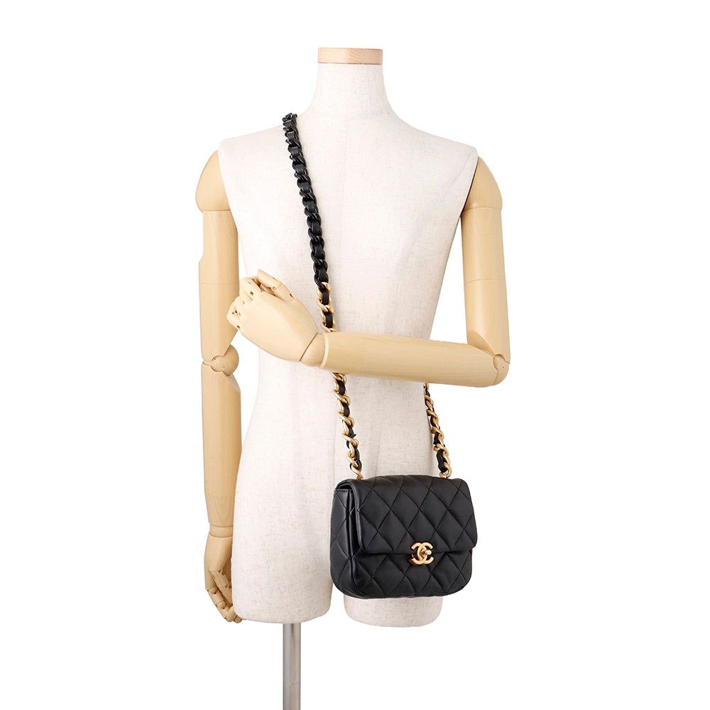 Chanel Chain Shoulder Bag Mini Quilted CC Logo Lambskin Black — view 4