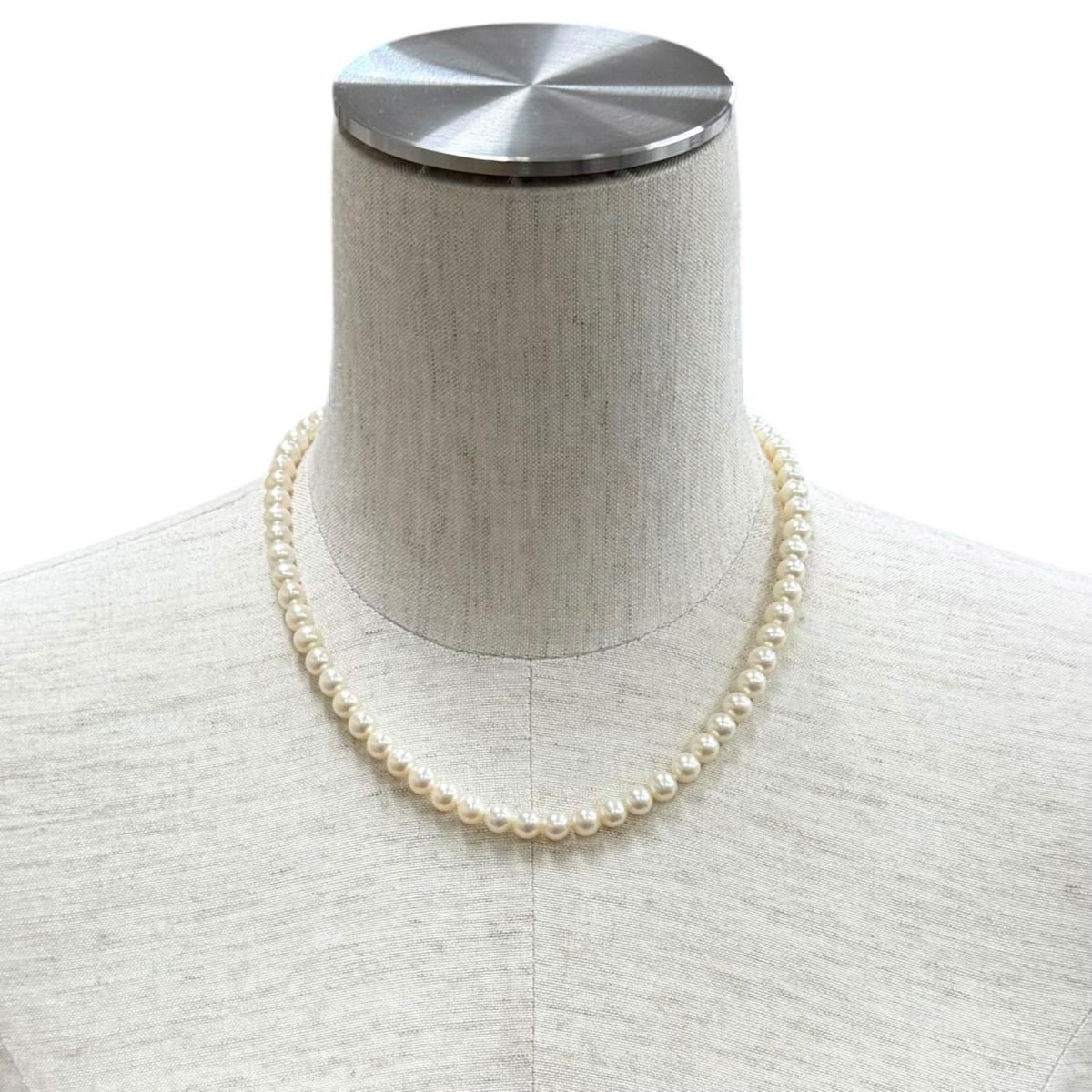 Tiffany & Co Ziegfeld Collection Pearl Necklace Silver Clasp — view 3