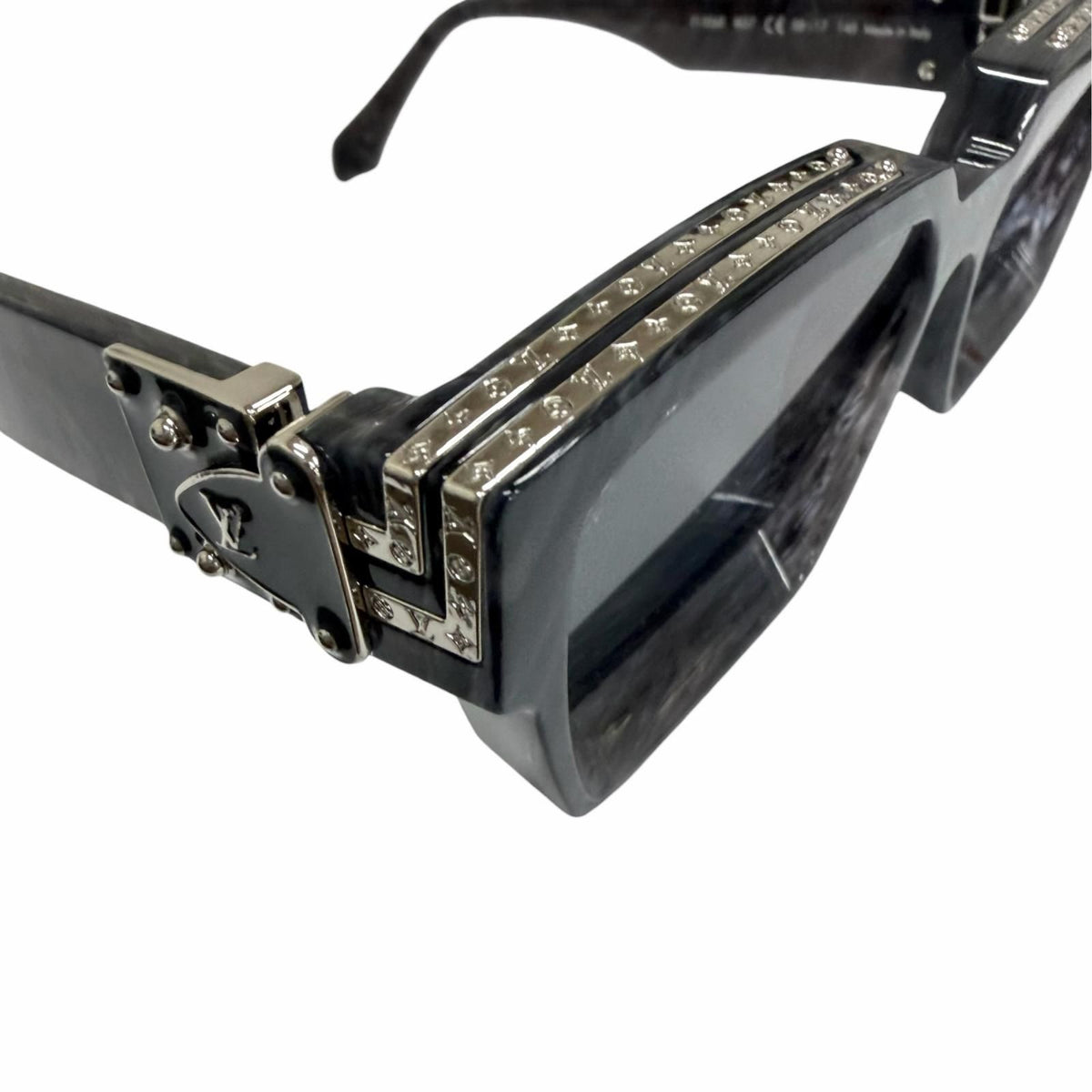 Louis Vuitton 1.1 Millionaire Square Sunglasses Gray 58 Demo Lens Eyewear — view 7