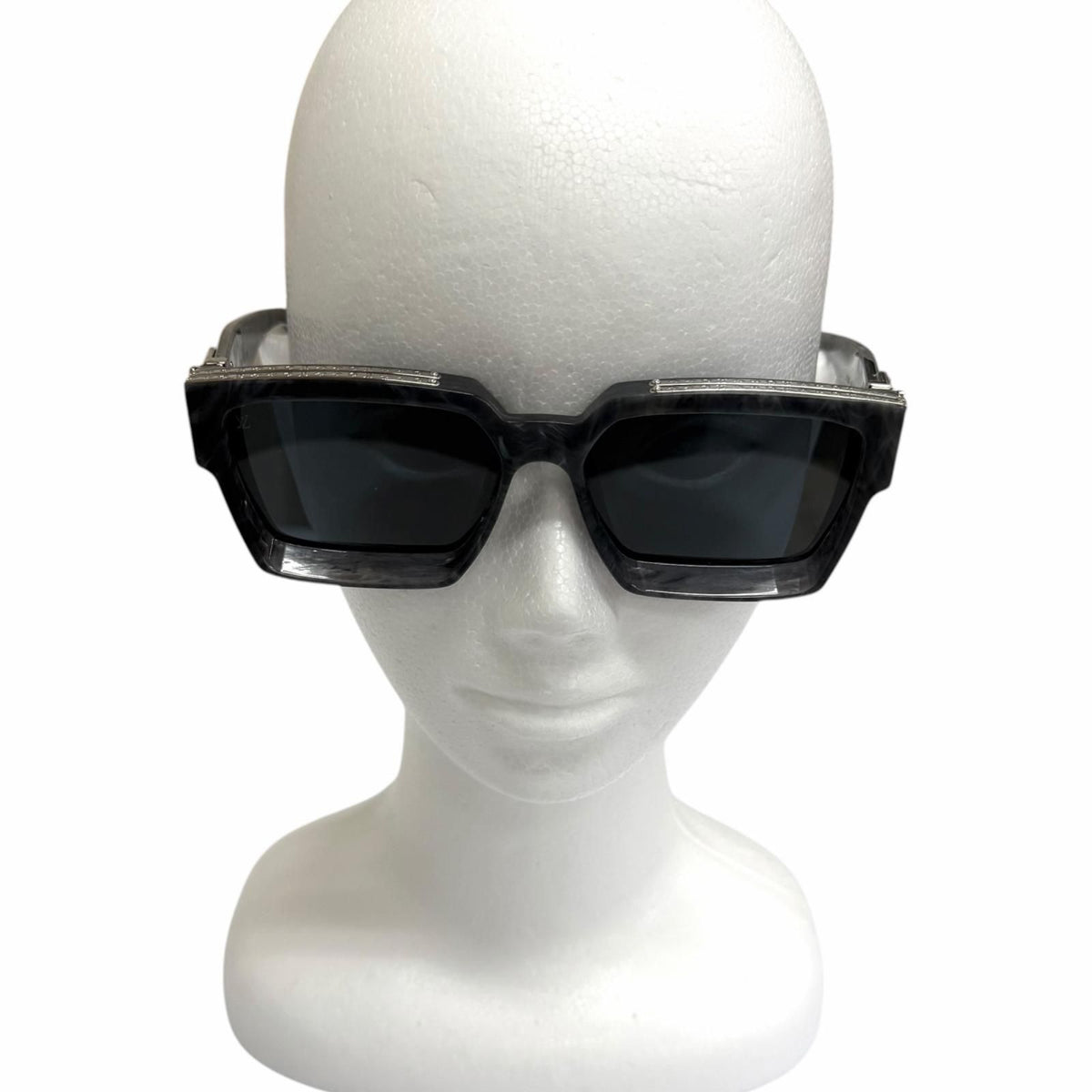 Louis Vuitton 1.1 Millionaire Square Sunglasses Gray 58 Demo Lens Eyewear — view 3