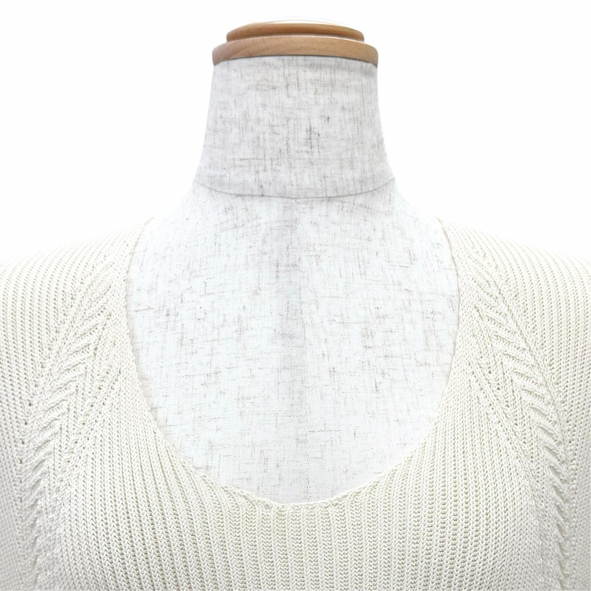 Hermes Sleeveless Knit Vest Simple Design Ivory 34 — view 2