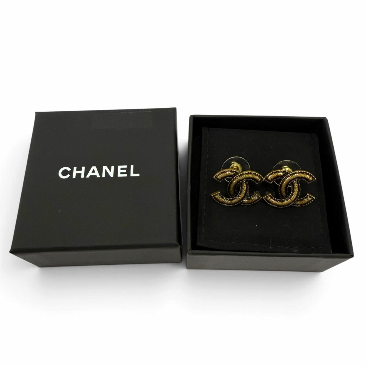 Chanel Metal CC Logo Earrings Antique Gold — view 2