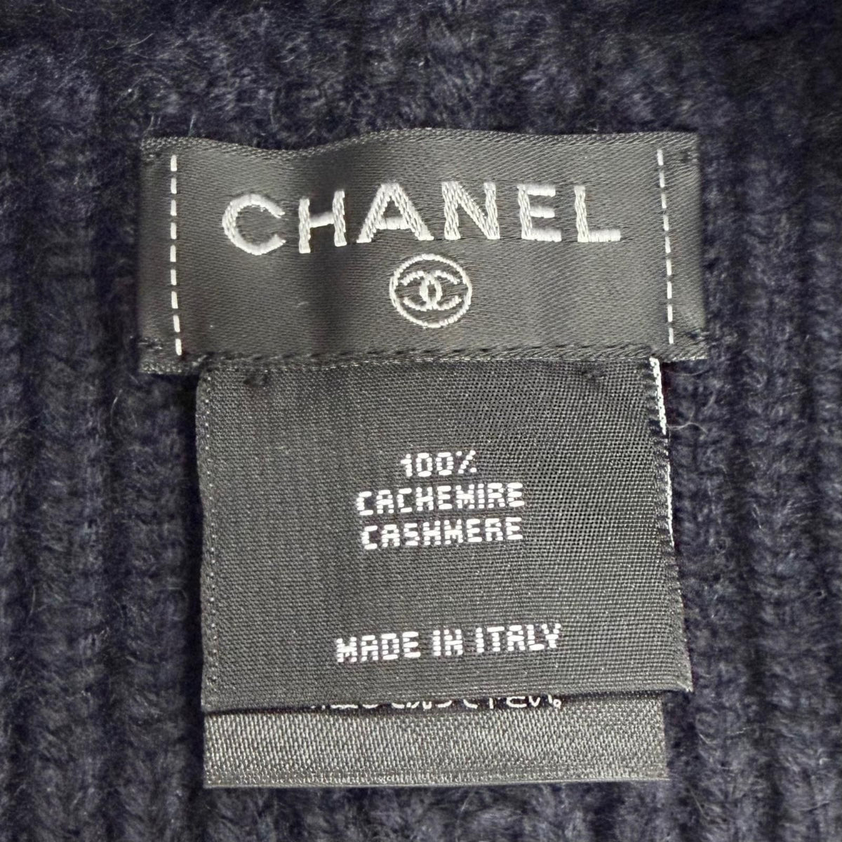 Chanel Cashmere 100% Lace CC Logo Camellia Knit Cap Navy Dark White Hat — view 7