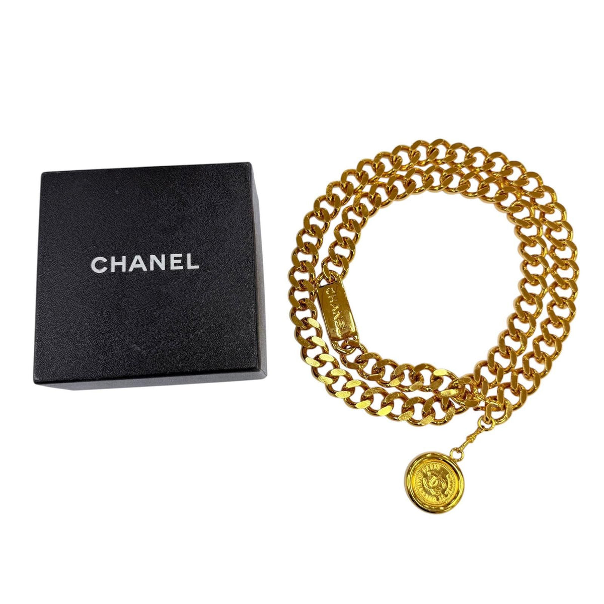 Chanel Vintage 93A Metal Logo Plate CC Coin Chain Belt Gold — view 2