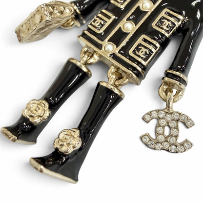 Chanel CC Logo Rhinestone Camellia Quilted Bag Lion Key Holder Bag Charm — view 5