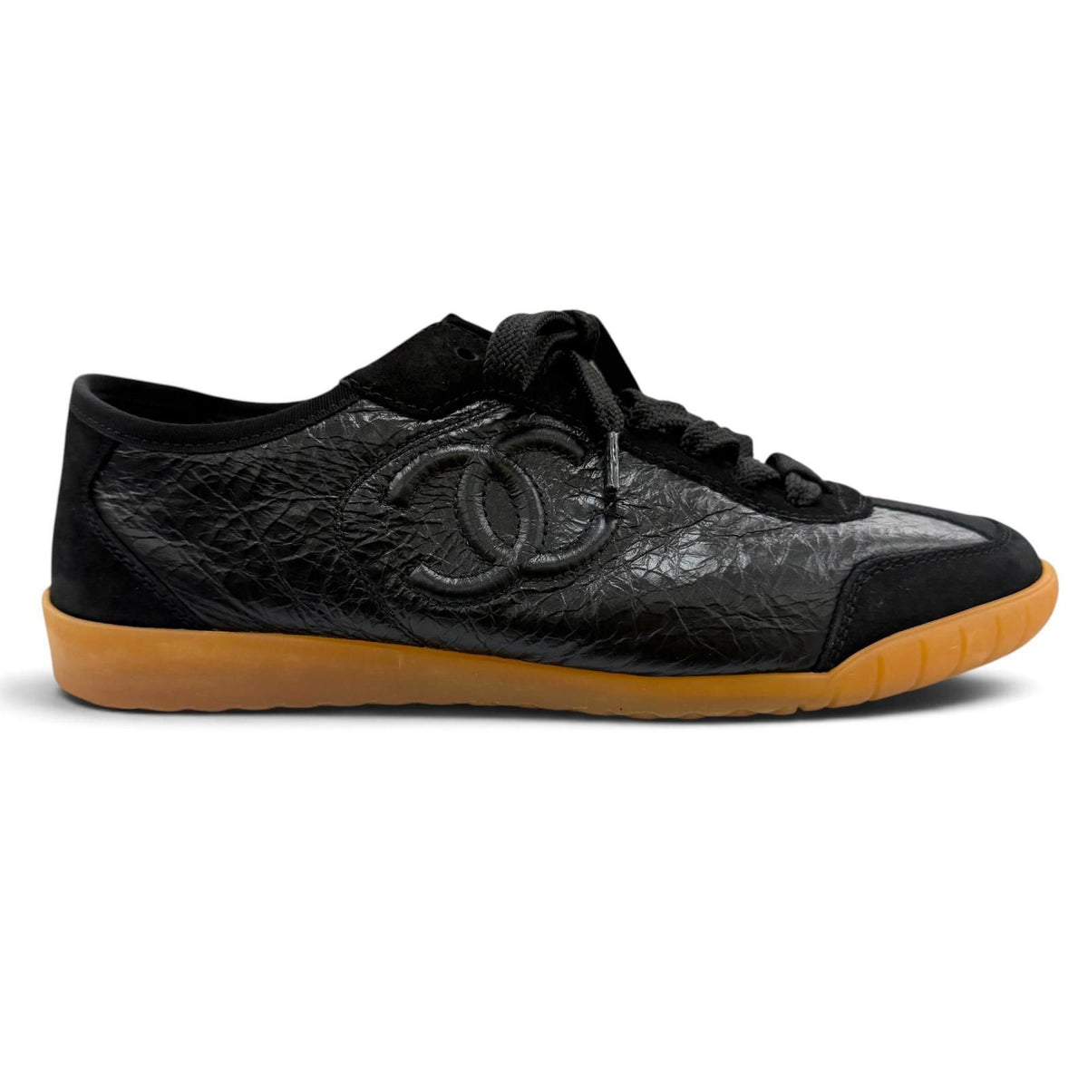 Chanel CC Logo Lace-up Leather Low-Top Sneakers Black — view 6