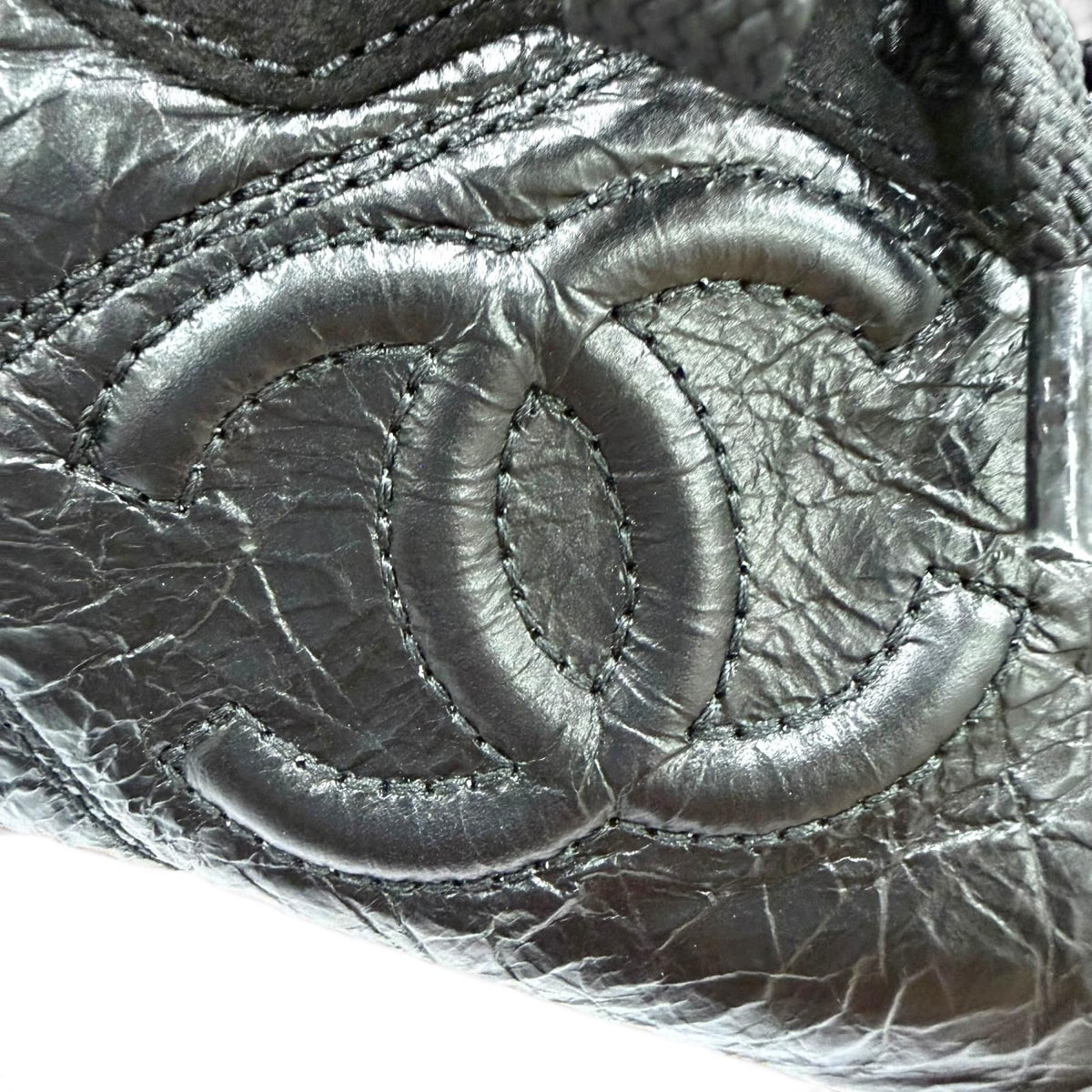 Chanel CC Logo Lace-up Leather Low-Top Sneakers Black — view 7