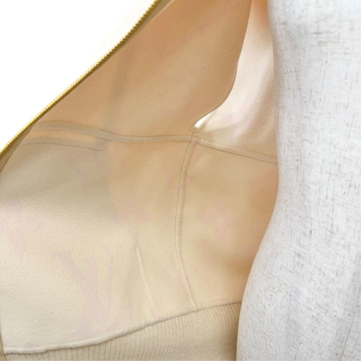 Louis Vuitton Wool Silk Lining Giant Monogram Hooded Zip-up Vest Beige 34 — view 5