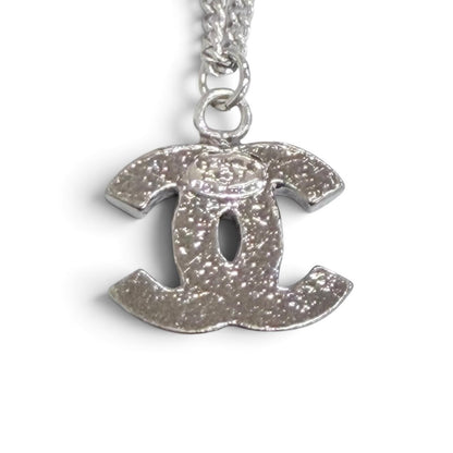Chanel Vintage 06P CC Logo Rhinestone Necklace Silver — view 5