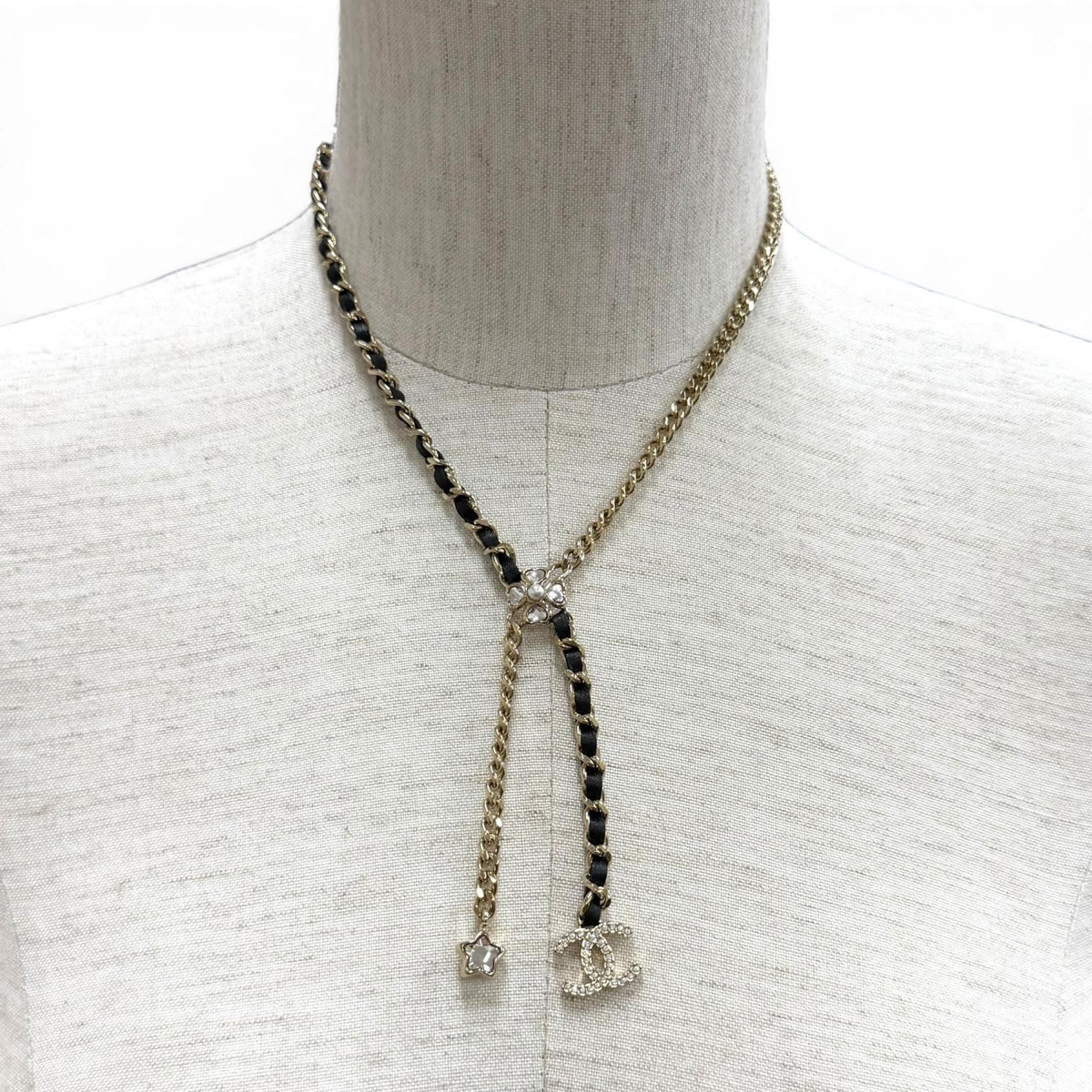 Chanel CC Logo Leather Star Clover Chain Necklace Gold Black — view 2