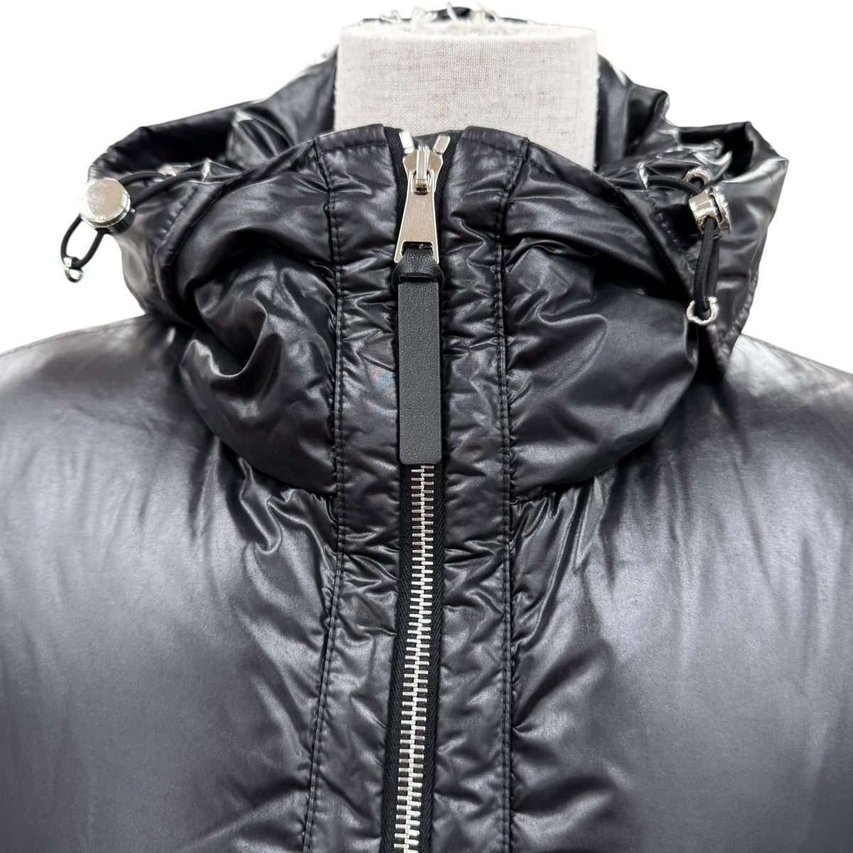 Moncler Genius 2 Patricia Logo Patch Hooded Down Coat Black Beige 00 — view 2