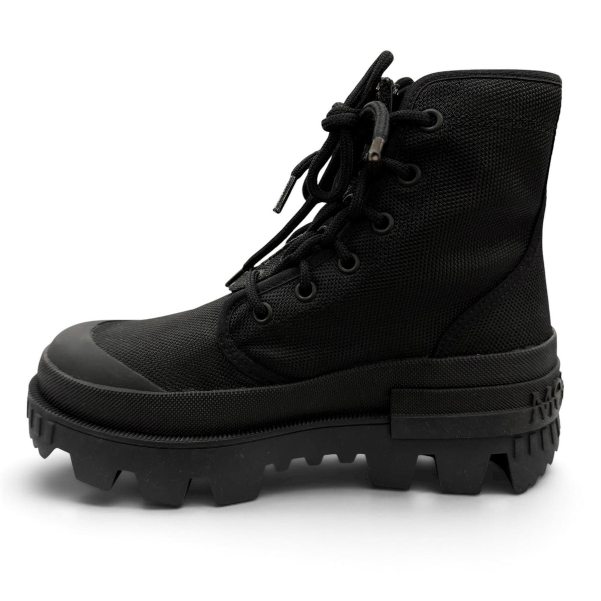 Moncler Genius 4 Hyke Desertyx Logo Design Zip UP Short Boots Black — view 6