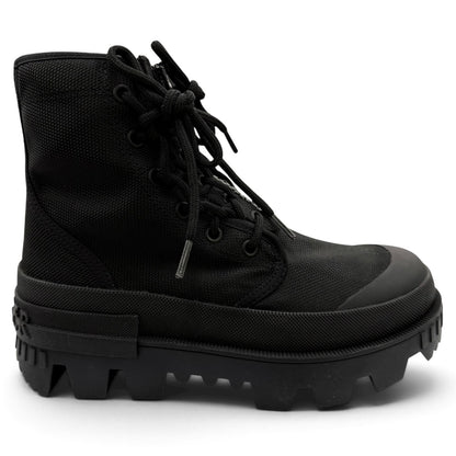 Moncler Genius 4 Hyke Desertyx Logo Design Zip UP Short Boots Black — view 7