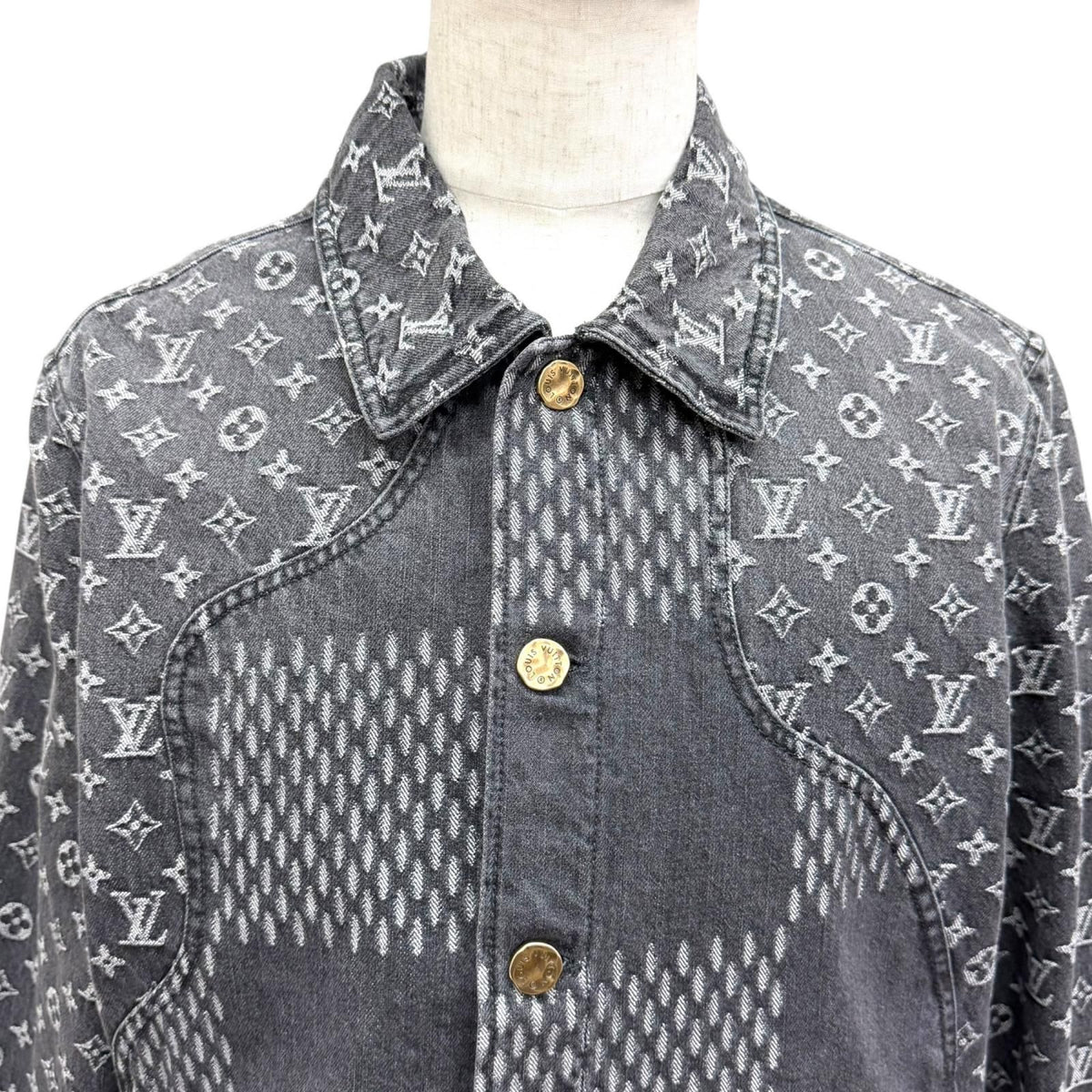 Louis Vuitton NIGO Giant Damier Waves Monogram Washed Denim Jacket Gray 48 — view 2