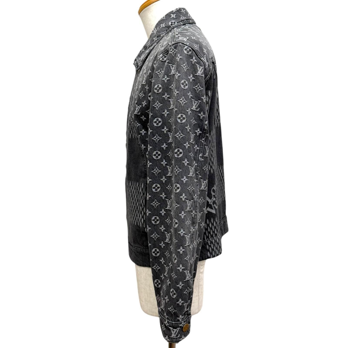 Louis Vuitton NIGO Giant Damier Waves Monogram Washed Denim Jacket Gray 48 — view 3
