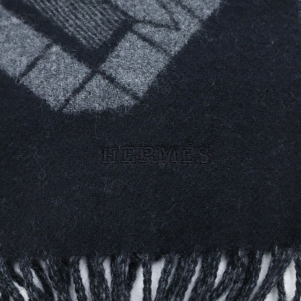 Hermes Carre en Boucles Scarf Boucle Noir Flannel Cashmere Fringe Black — view 3