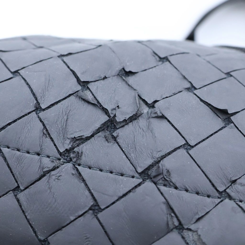 Bottega Veneta New Rubber Intrecciato Scorpito Tote Bag Black — view 6