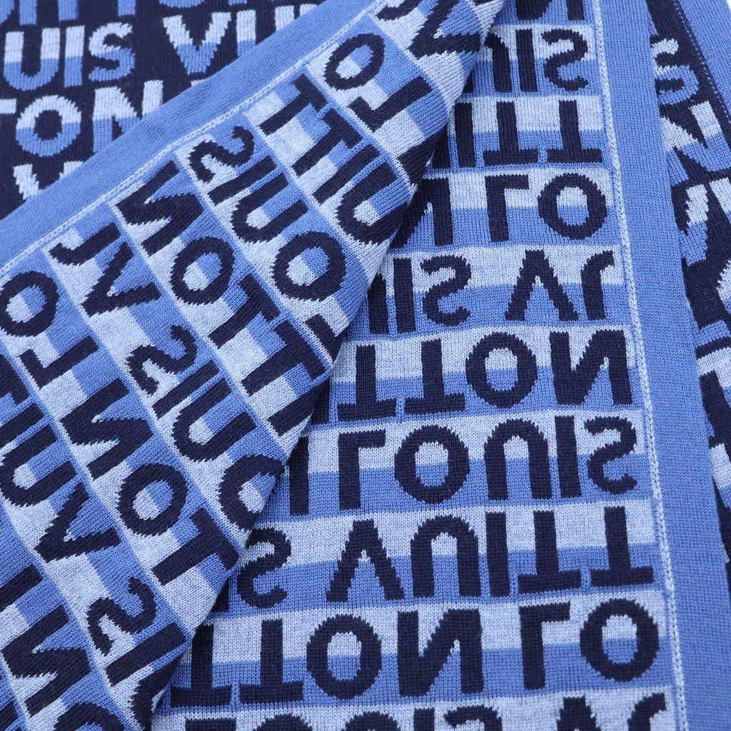 Louis Vuitton Echarpe LV Split Shawl Scarf Blue Navy Wool — view 4