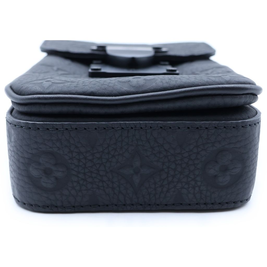 Louis Vuitton Monogram Taurillon S Lock Vertical Wearable — view 4