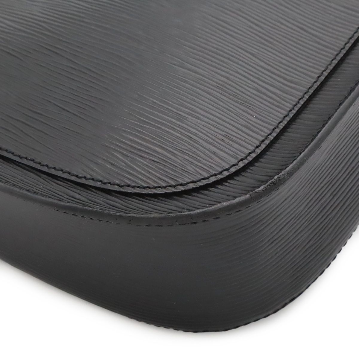 Louis Vuitton Epi Saint-cloud Shoulder Bag Pochette Crossbody Leather Noir — view 3