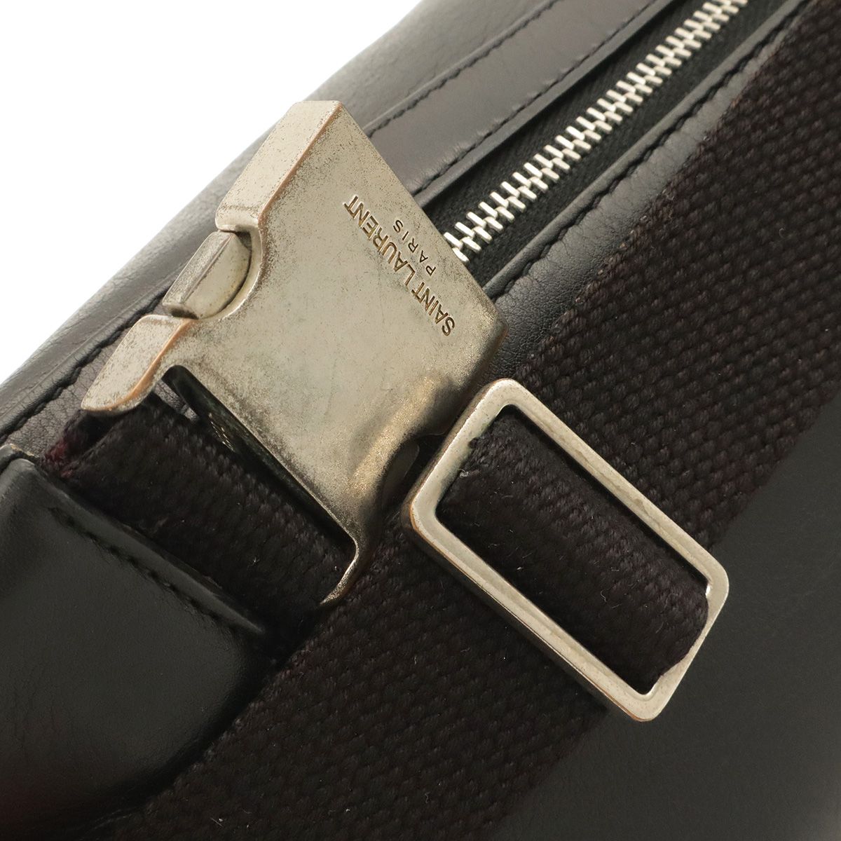 Saint Laurent Paris YSL Classic Belt Bag Leather Black — view 4
