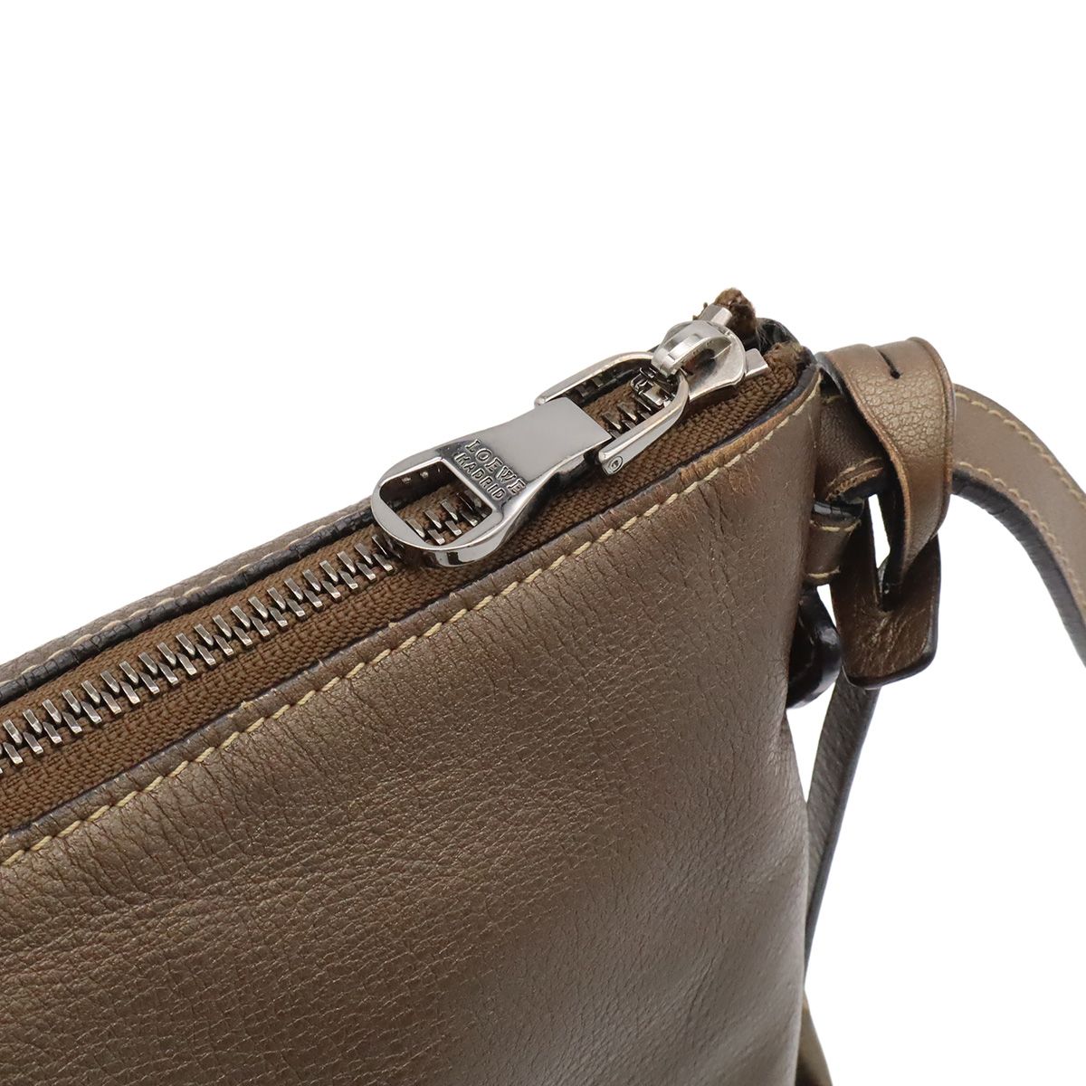 Loewe Heritage Logo Shoulder Bag Crossbody Metallic Leather Khaki Blanc Silver — view 4
