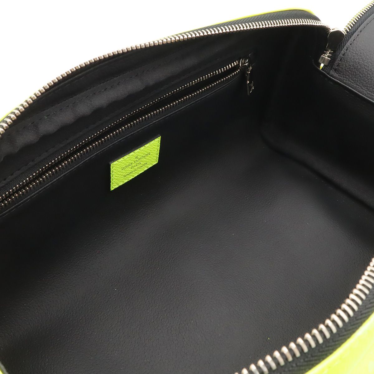 Louis Vuitton Taigarama Dopp Kit Clutch Handbag Yellow — view 5