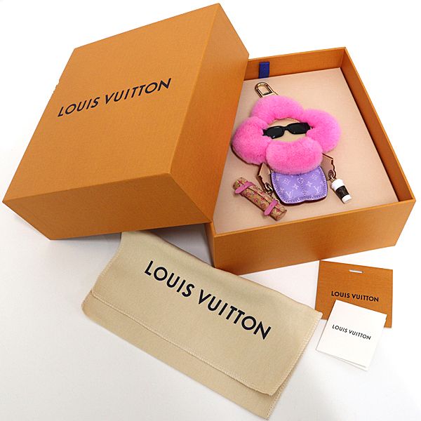 Louis Vuitton Bag Charm Vivienne Fashionista Yoga Monogram Mink Pink — view 6