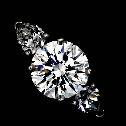 Tiffany & Co Three Stone Diamond Ring Platinum — view 6